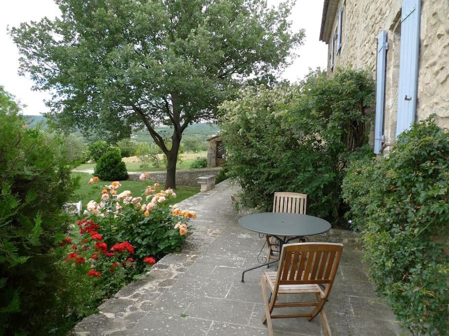 Le Lavoir Lacoste  Buitenkant foto